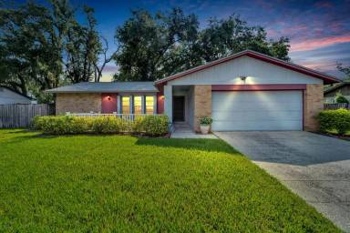 Main picture of 3930 Oak Hammock Dr