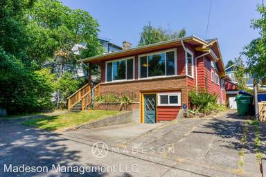 Main picture of 6518 7th Ave NW