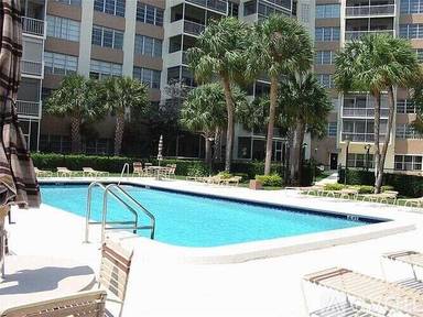 Main picture of Country Club Tower