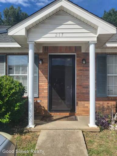 Main picture of 217 Longmeadow Ln