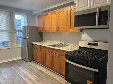 Main picture of 1032 Bangs Ave