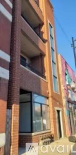 Main picture of 1918 W Cermak Rd