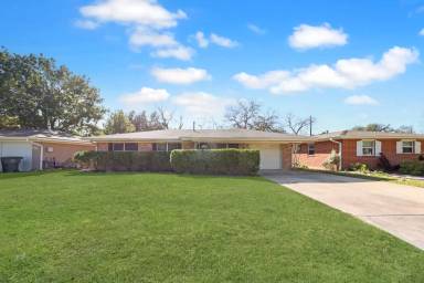 Main picture of 3221 Lawnwood Dr