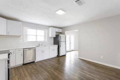 Main picture of 13206 Rockglen St