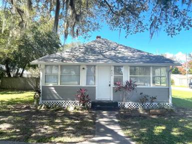 Main picture of 802 Missouri Ave