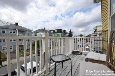 Main picture of 30 Gardena St