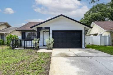 Main picture of 3331 Whispering Dr N