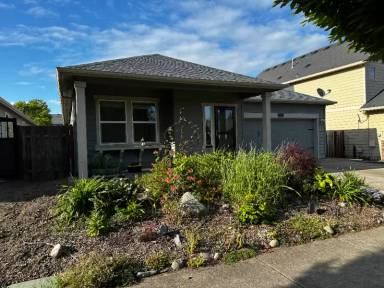 Main picture of 1231 35th Ave