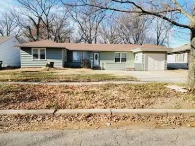 Main picture of 973 Naples Dr