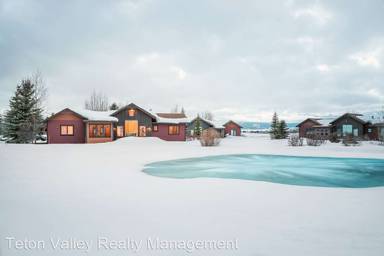 Main picture of 1848 Creek Resort Cir