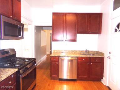 Main picture of 1314 W Waveland Ave