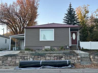 Main picture of 800 6th St