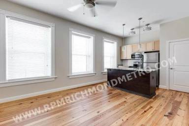 Main picture of 1710 E Franklin St