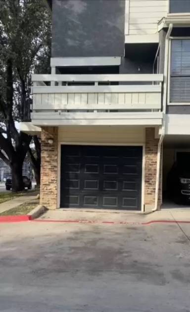 Main picture of 6520 Tom Stock St
