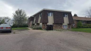Main picture of 1942 Pecan St