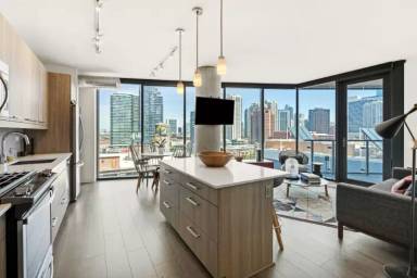 Main picture of 176 W Lake St