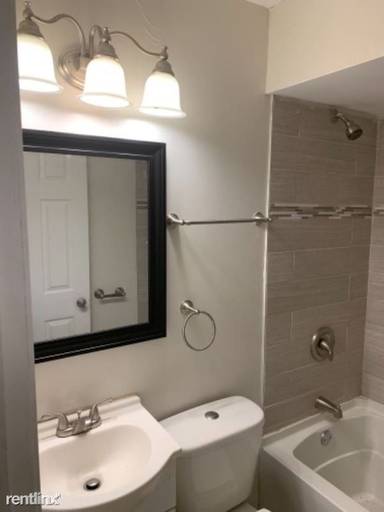 Main picture of 7824 S Greenwood Ave