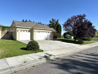 Main picture of 8502 W Klamath Ave