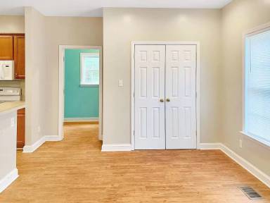 Main picture of 1307 Catherine St