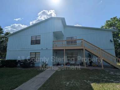 Main picture of 2404 SW 31st Pl