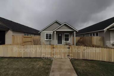 Main picture of 3288 NW 10th St