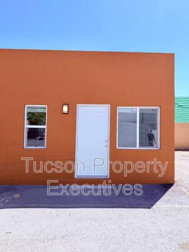 Main picture of PM320 - 2411 South 6th Avenue - 13