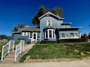 Main picture of 703 N Walnut St