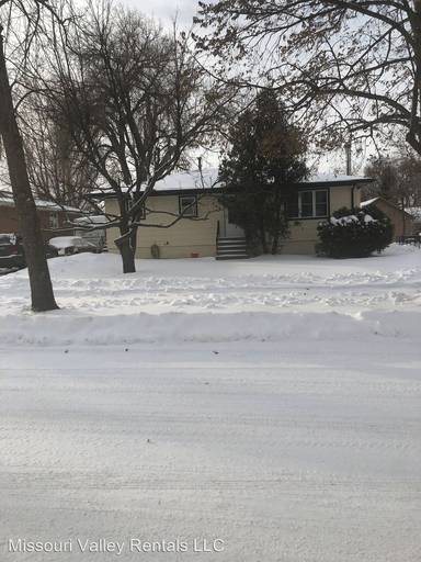 Main picture of 209 3rd Ave SW