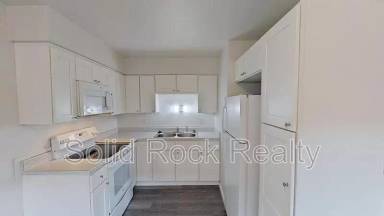Main picture of 2155 King St
