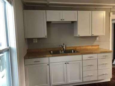 Main picture of 14 Cedar St