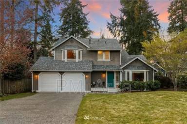 Main picture of 23960 SE 42nd Pl
