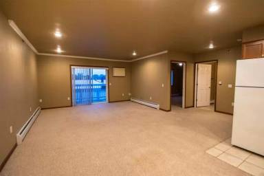 Main picture of Golden Valley - 830 East Elm - 3H