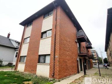 Main picture of 230 Circle Ave