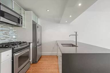 Main picture of 2124 30th Ave
