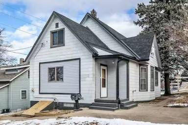 Main picture of 112 Nicholas St