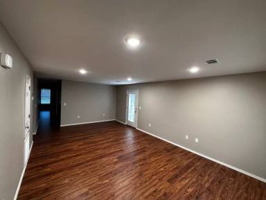 Main picture of 309 S 3rd St