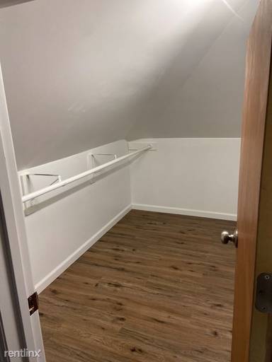Main picture of 120 Quinlan Ave