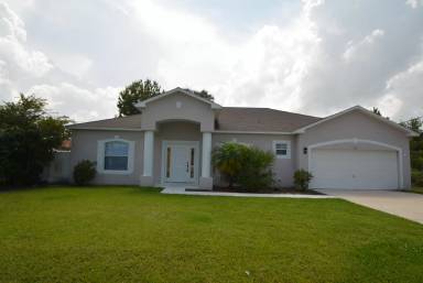 Main picture of 16 Farson Ln