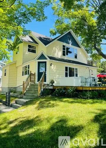 Main picture of 7199 Crystal Ave