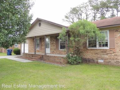 Main picture of 205 Wildwood Rd