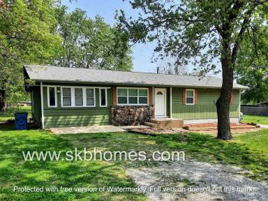Main picture of 103 Silverleaf St