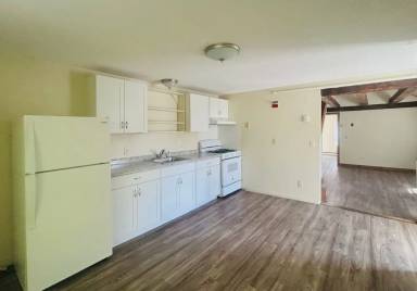 Main picture of 156 Main St