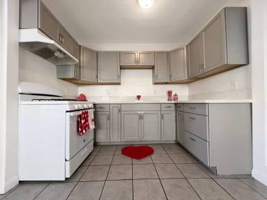 Main picture of 2253 Linden Ave