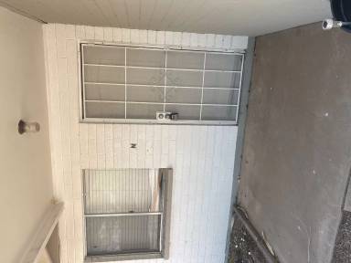 Main picture of 5233 E University Dr