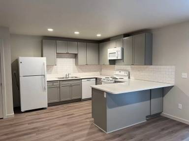 Main picture of Cowiche Creek Townhouses