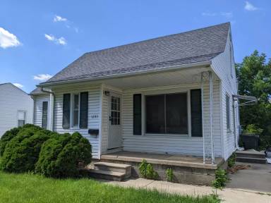Main picture of 1203 W 10th St