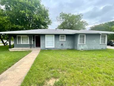 Main picture of 1725 N 39th St