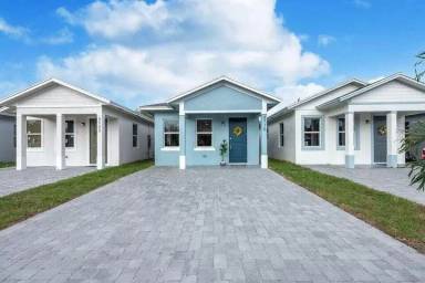 Main picture of 2665 Hiawatha Avenue - 1
