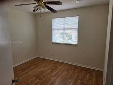 Main picture of 6178 Buena Vista Dr