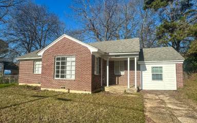 Main picture of 2301 Oaklawn Dr